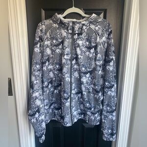 Hunter for Target Exclusive Windbreaker Reflective Logo in Black & Grey-Size XL